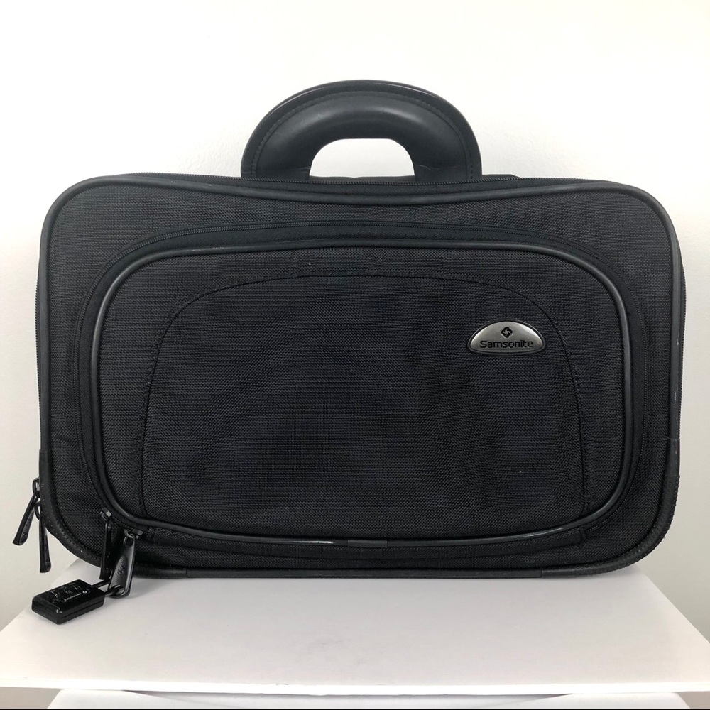 Samsonite Carry-On Weekend Bag Black 16.5x10.5x6 in.